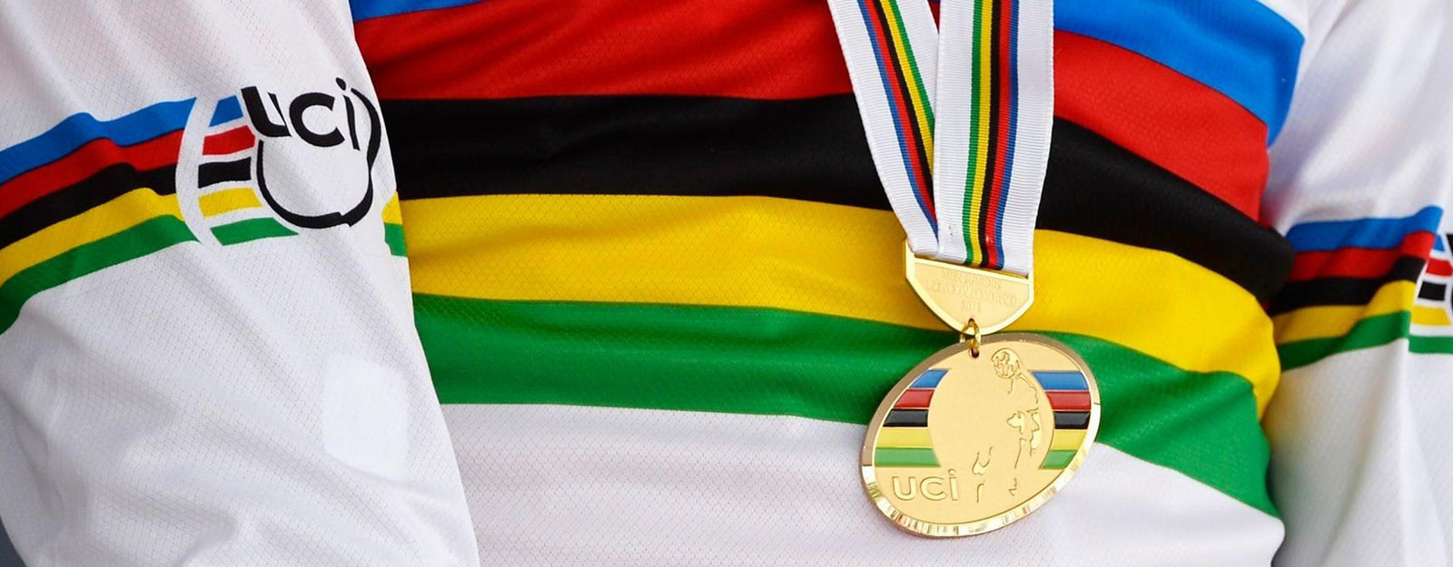 UCI WORLD CHAMPION JERSEY & GOLD MEDAL